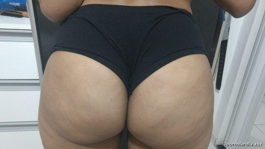 Baiana cinquentona com shortinho socado no rabão - Foto 163641