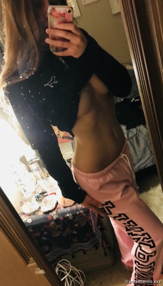 Branquinha tirou nudes no sespelho - Foto 236153