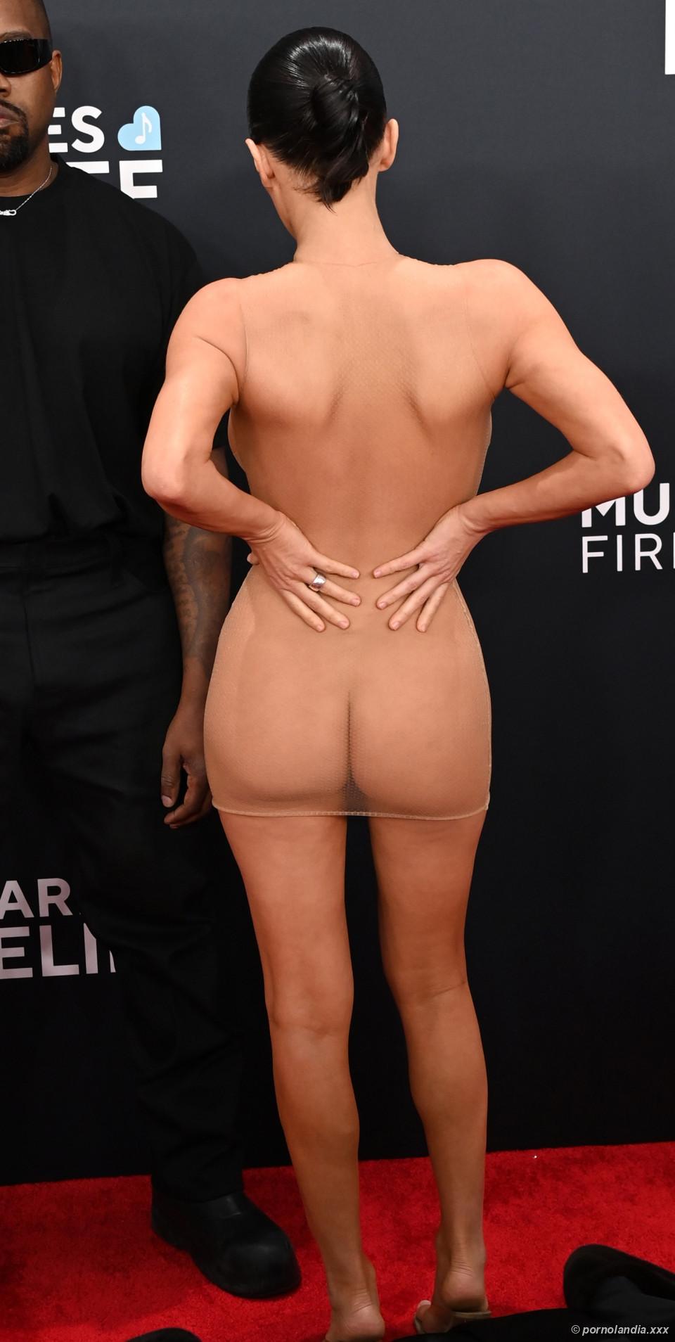 Bianca Censori pelada no Grammy com vestido transparente - Foto 246380