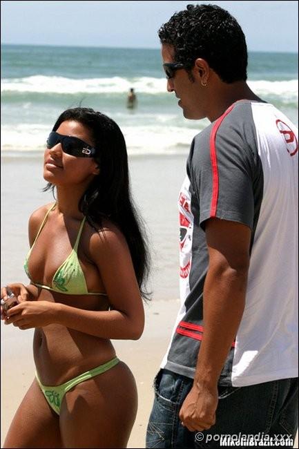 Brasileira mulata em fotos porno fodendo e levando gozada - Foto 80078