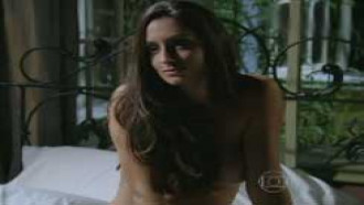 Camila Lucciola pelada nua em Saramandaia