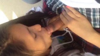 Novinha Teen Pagando Boquete