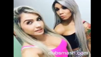 As pervas Bruna Franquez e Letícia Alonso, elas sentam na pica branca e na preta.