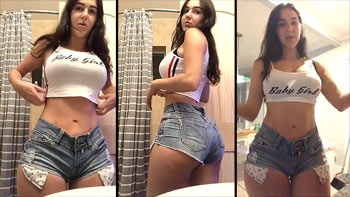 Gostosinha de shortinho curto